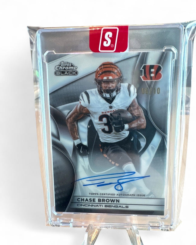 2025 Topps Chrome Black Autographs Chase Brown White Refractor #AU-CB Auto 06/10