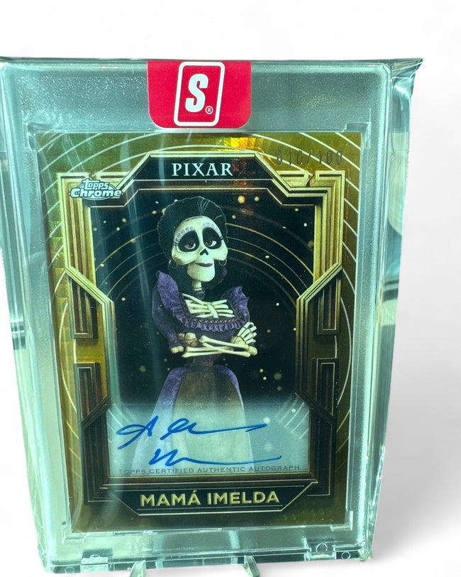 2025 Topps Chrome Pixar Auto Mamá Imelda Gold Auto 010/100