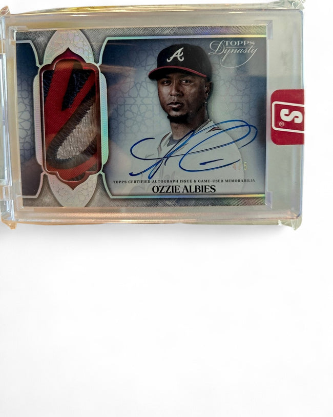 2025 Topps Dynasty Autograph Patch Ozzie Albies Silver #DAP-OA5 Auto 4/5